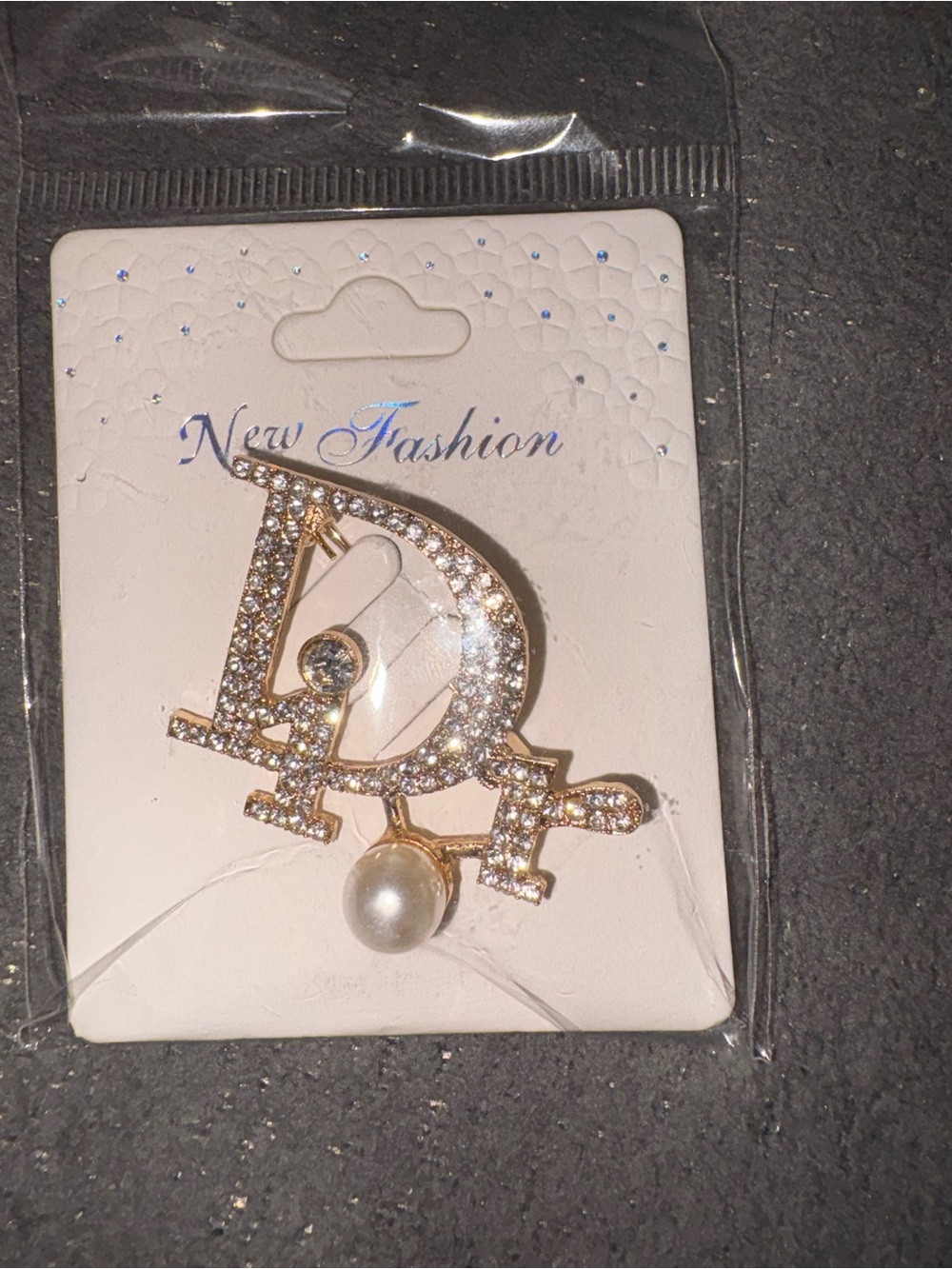 FASHION Gold-Tone Crystal DIOR Brooch with Pearl Accent